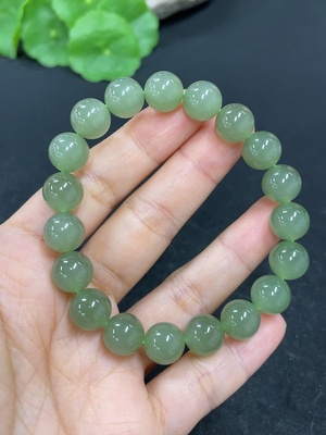 H42954842 和田玉手串    卡9.7mm左右    货品总重约28.9g