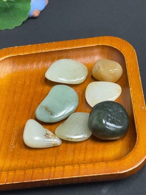H33881689 Hetian Jade, undetermined cause of skin color, total weight approx. 45.4g