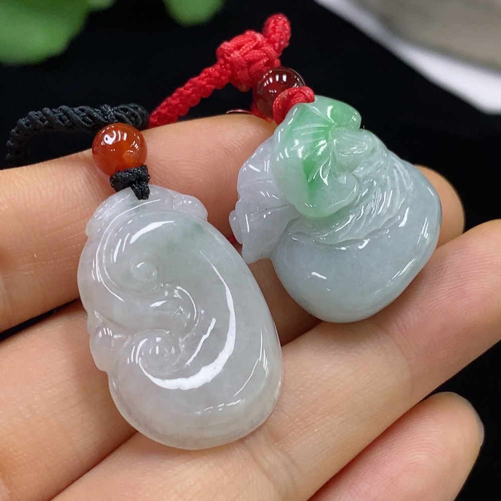 F31651067 Emerald Pendants Wholesale Lot
