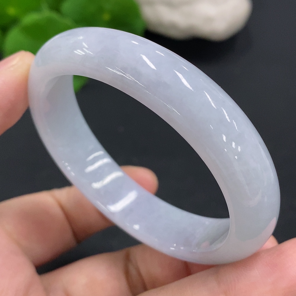 F30552912 Jadeite Imperial Concubine Bangle Size 52/46.4 Total Weight Approx. 42g