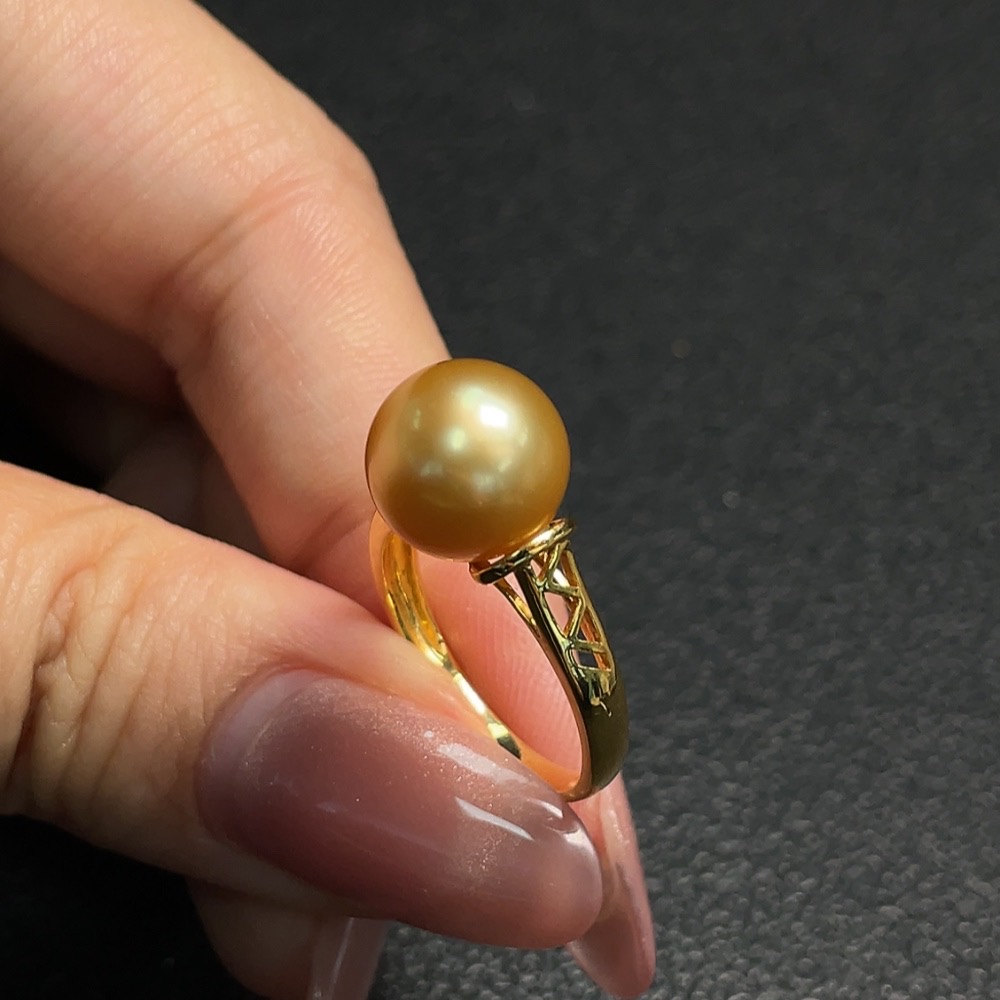 C29341692 Seawater pearl inlaid ring, 18k gold, size 14, approximately 10.3mm, total weight about 3.57g, color origin undetermined
