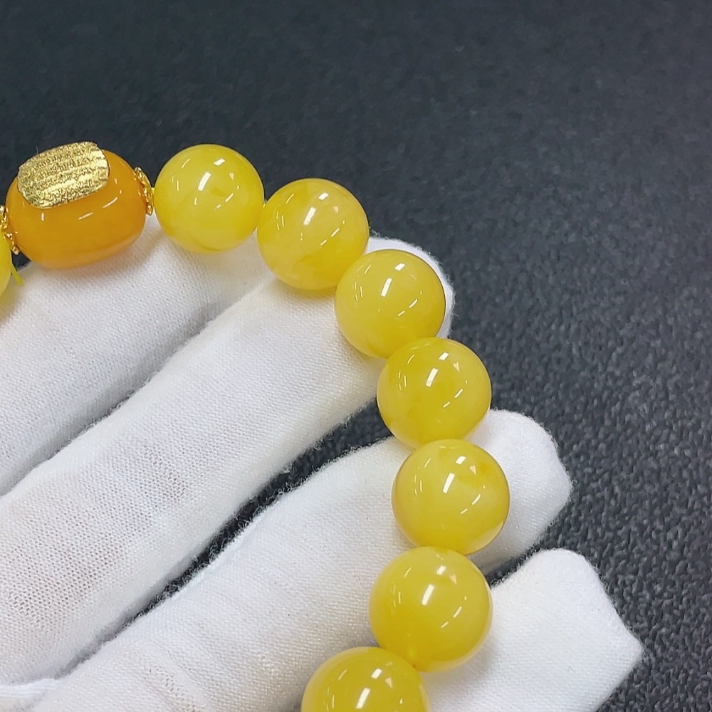 C32742582 Amber Beeswax Bracelet Non-Gold Total Weight Approx. 20.45g Size 12.7mm