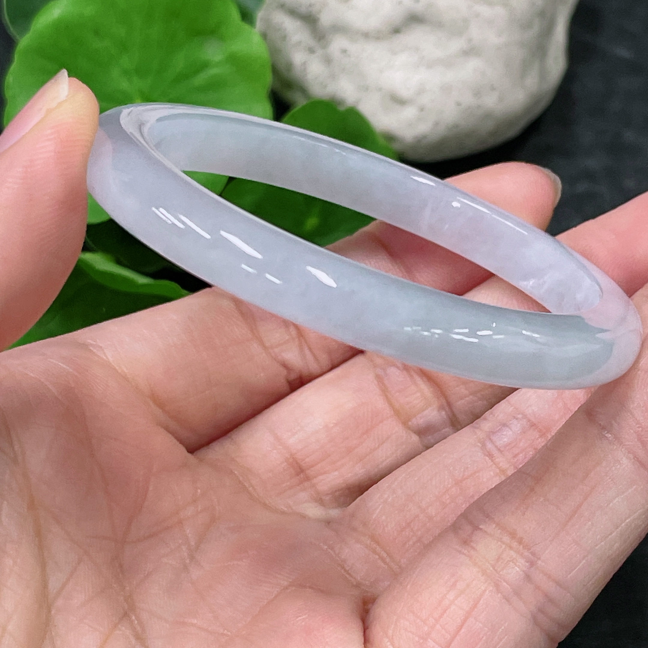 F32748198 Jadeite Noble Consort Bracelet Total weight about 25.65g Size 55.2/Short diameter 49