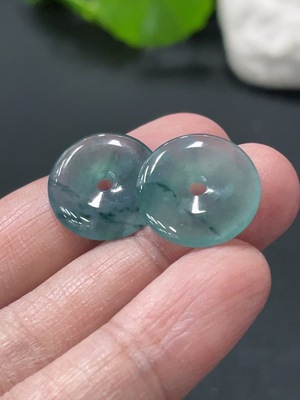 F33945883 Jadeite Pendant Sell as a Lot