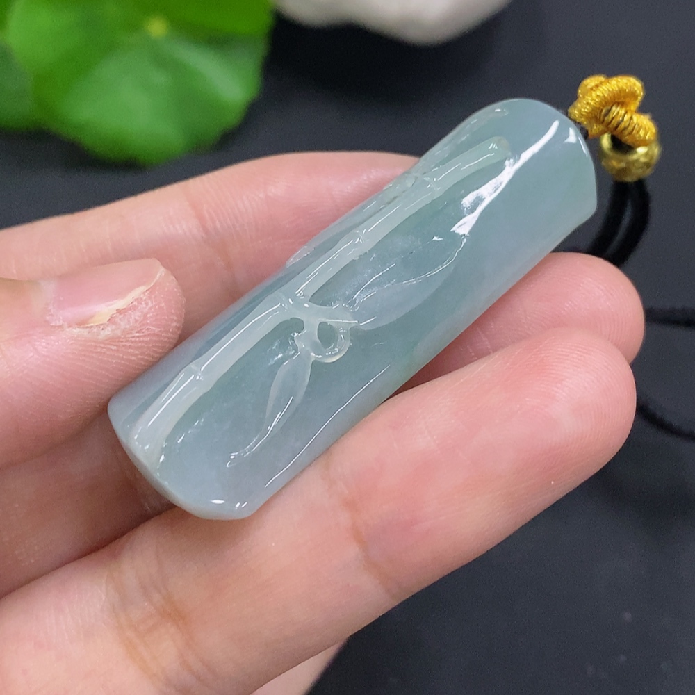 F30570311 Jadeite Ascending Bamboo Pendant