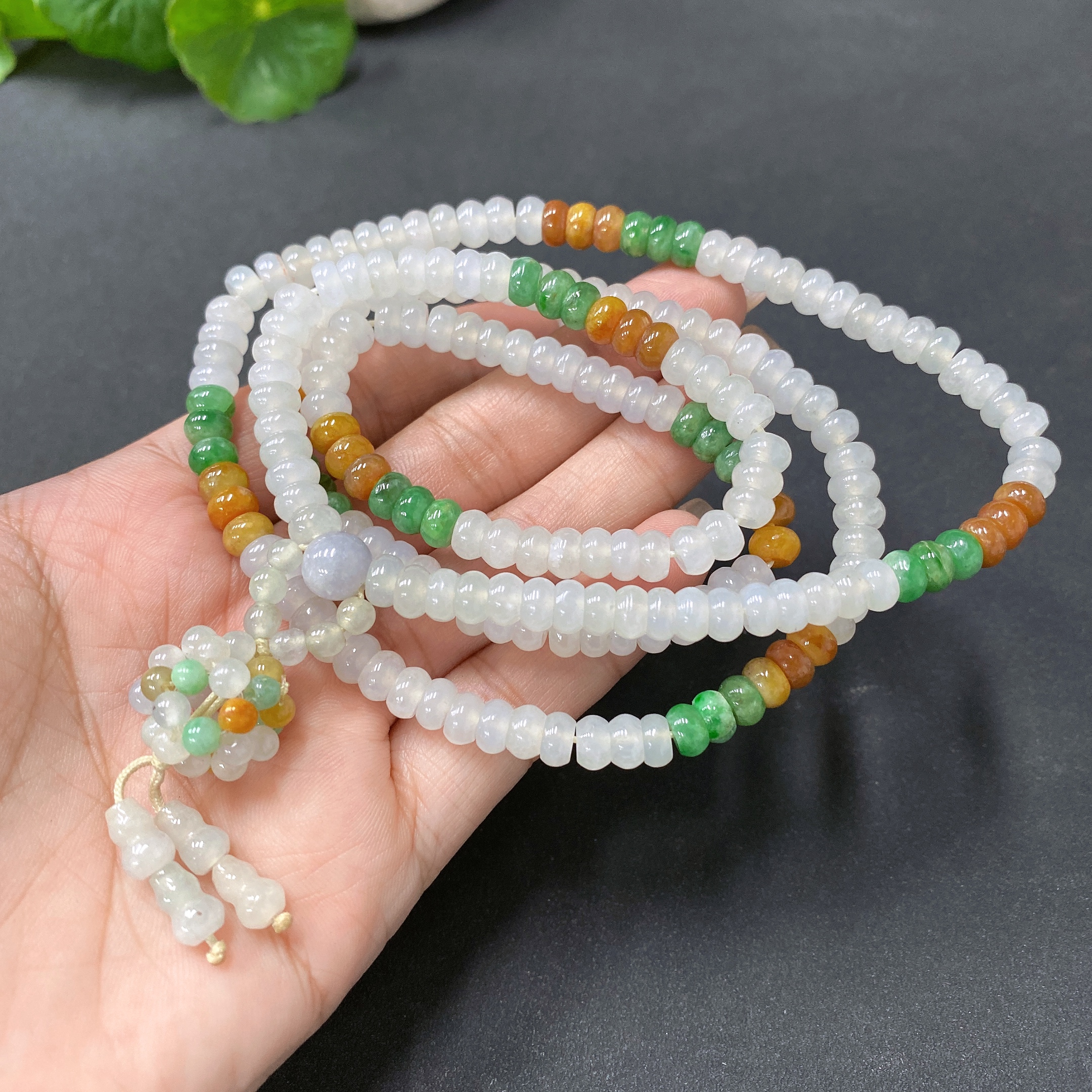 F19175305 Jadeite Beaded Necklace Approx. 5.6mm (Yellow Bead Color Origin Undetermined) Total Weight 51.763g