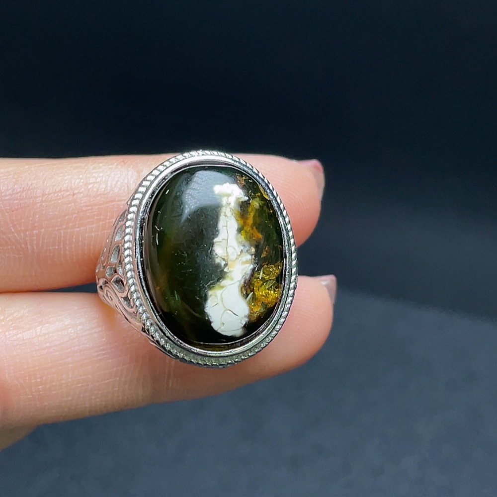 C28184871 Amber Beeswax Ring Adjustable Non-Gold-Inlaid Total Weight Approx. 7.38g