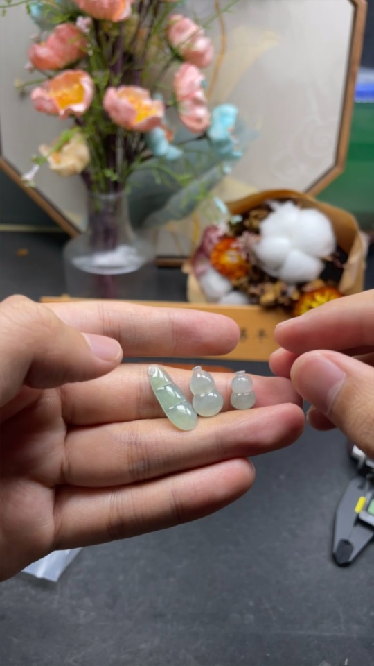 F30543721 Jadeite Pendant