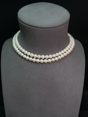 C34007629 Seawater pearl strand Non-gold Color origin undetermined Total weight approx. 50.85g Size 4.1-6.5mm