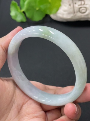 F35080720 Jadeite Round Bangle, Total Weight Approx. 51.6g, Size 59.2