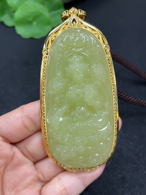 H46531833 和田玉挂件   度母    非金  货品总重约（含绳）90.6g   非钻