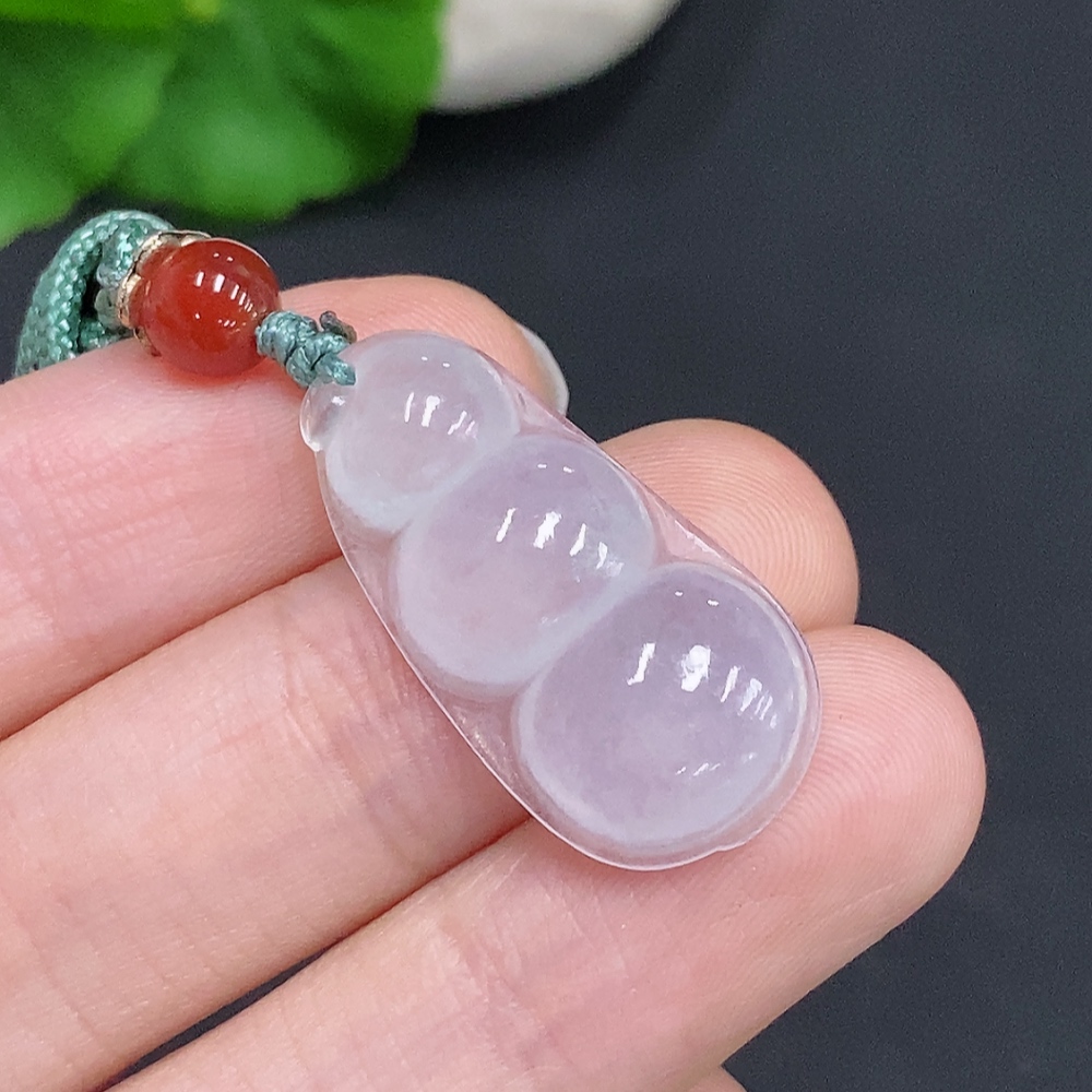 F33832025 Jadeite Lucky Bean Pendant, Total Weight Including Rope Approximately 4.8g
