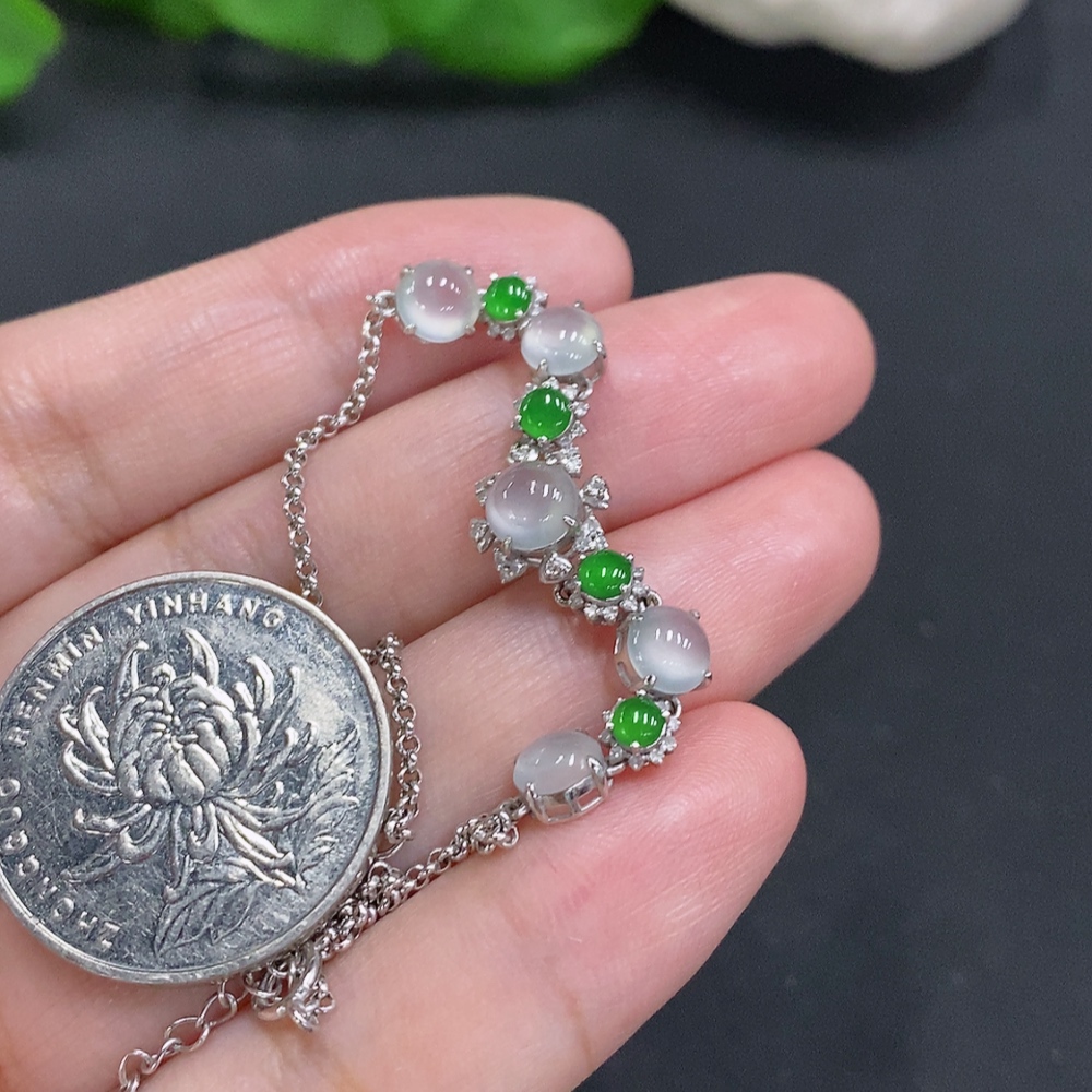 F33946170 Jadeite Cabochon Inlay Bracelet 18K Gold Total Weight Approx. 3.5g (With Diamond Accents)