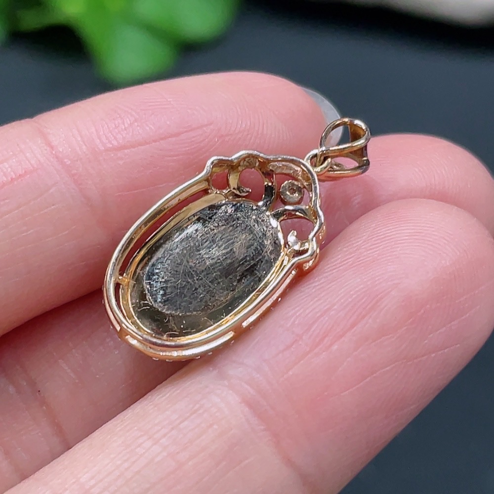 F25929324 Jadeite Cabochon Pendant with 18K Gold Mount, Total Weight Approx. 2.86g