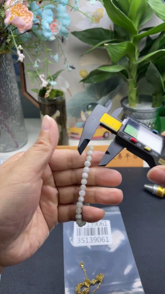 F35139061 Jadeite Bracelet + Beads Sell as a Lot