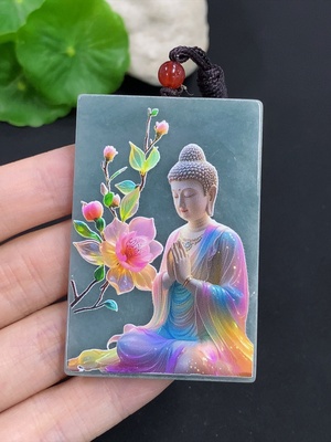 F46601583 翡翠挂件 货品含绳总重约43.8克（可见工艺涂层）