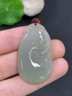 F46555864 翡翠如意挂件 货品总重量约9.3克（含绳重）