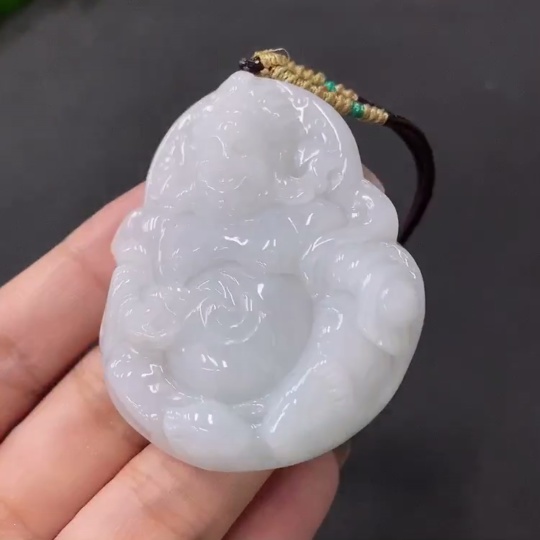 F20225561 Jadeite Pendant  Yellow Jambhala  Total Weight 37.415g