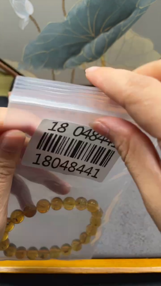 C18048441 Amber Beeswax Bracelet, Approx. 9.2mm, Total Weight Approx. 9.70g