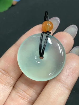H33932096 Xiuyu (Serpentine Jade) Pendant