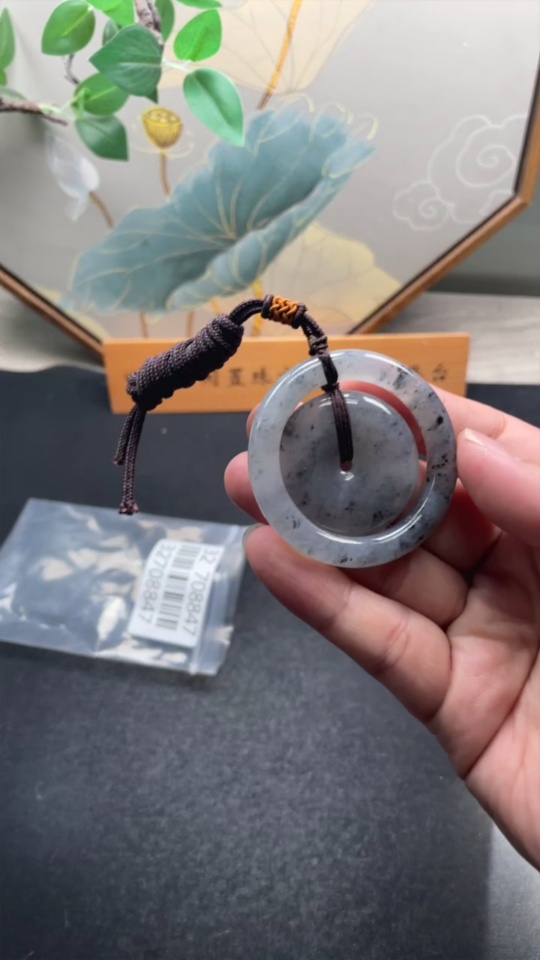 F32708847 JadeiteMother-and-Child Toggle Pendant