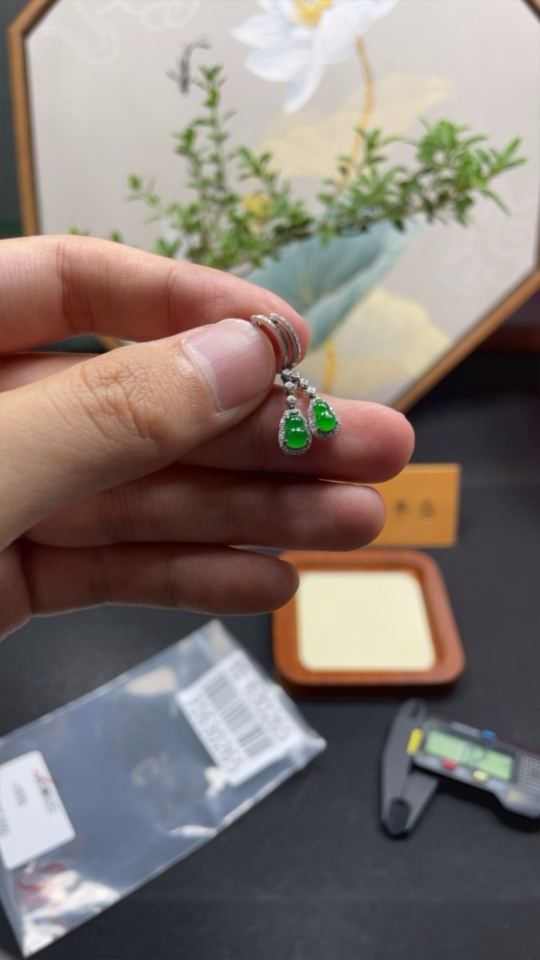 F31630265 Jadeite Earrings with 18K Gold and Diamond Accents, Total Weight Approx. 1.9g