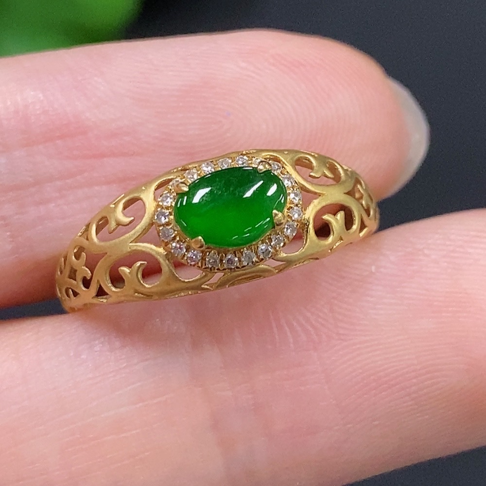 F29336700 Jadeite Cabochon Ring in 18K Gold with Diamond Accents