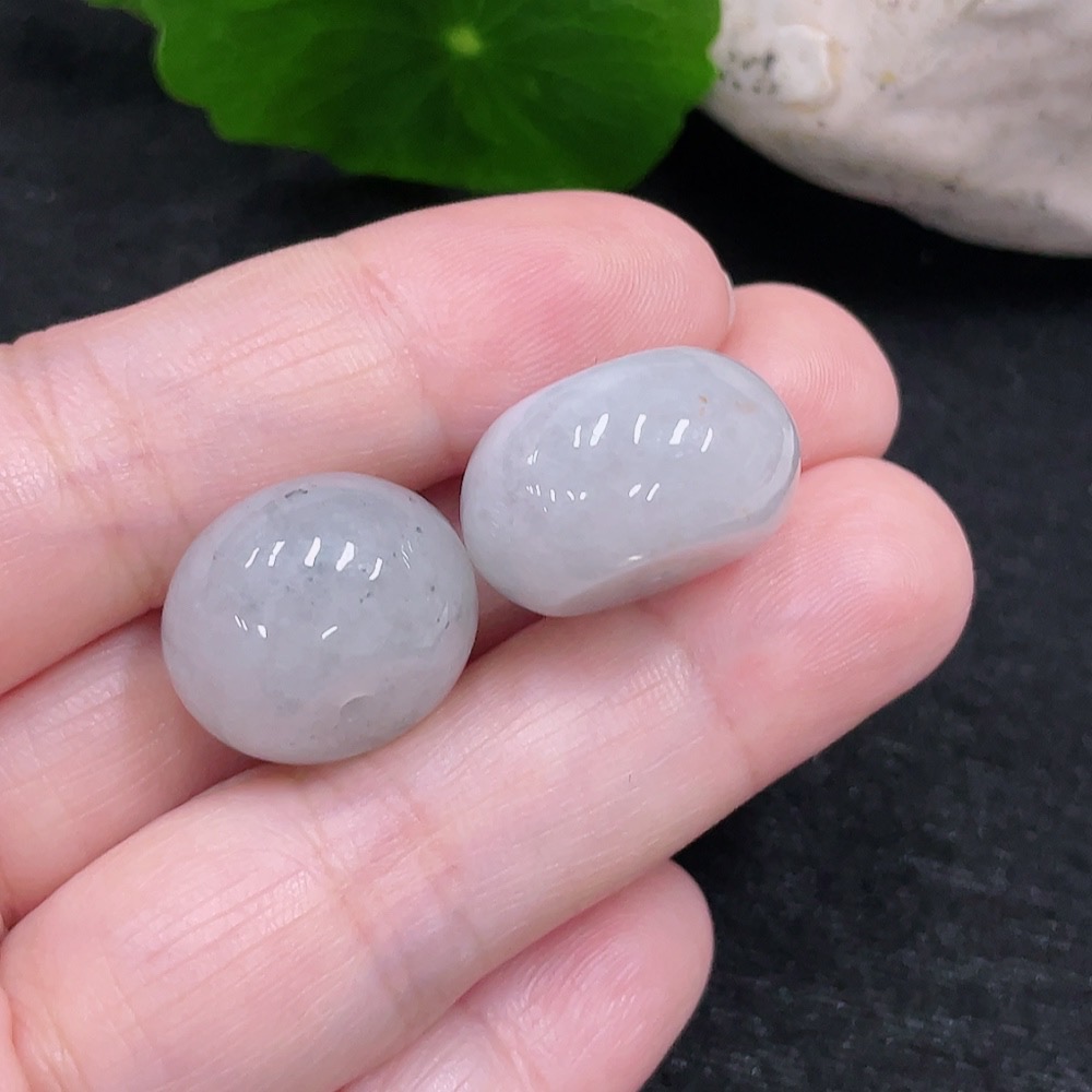 F33827393 Jadeite Pendants Sell as a Lot