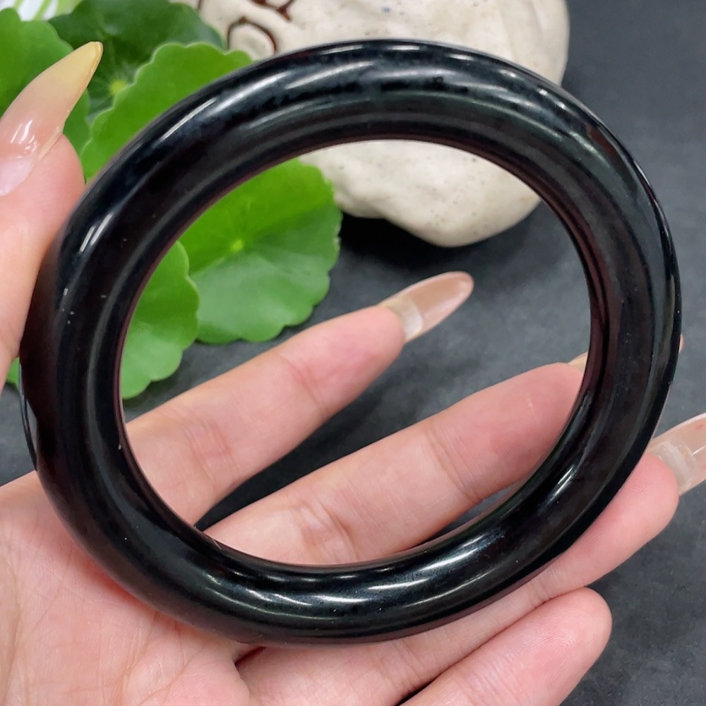 H32823202 Hetian Jade Round Bangle Size 59.7 Total Weight Approx. 62.7g