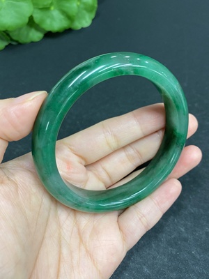 H33903727 African Emerald (Dulong Jade) Round Bracelet