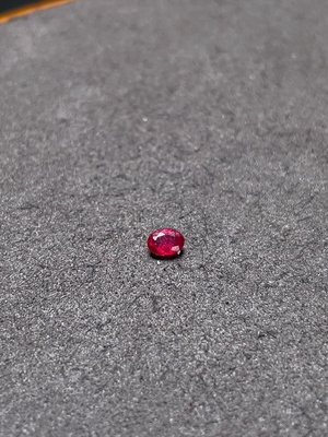 C34988468 Ruby Rough Stone Total Weight Approx. 0.2 Carat