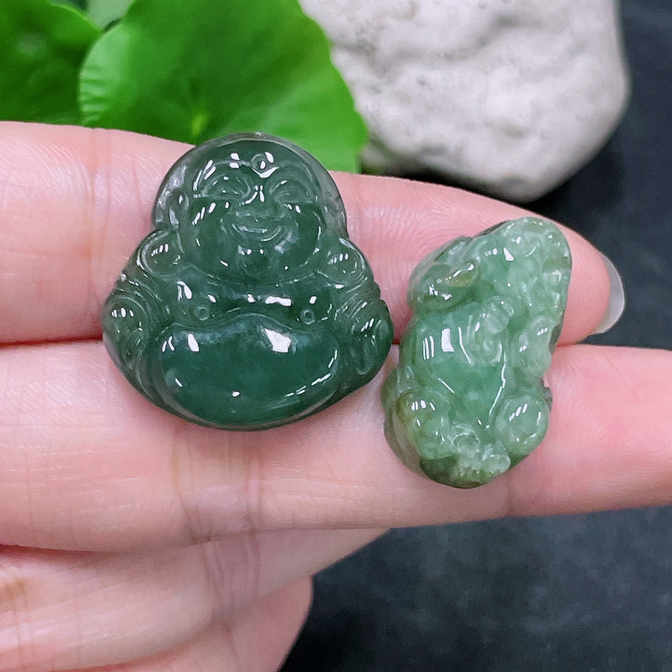 F32810996 Jadeite Pendants Sell as a Lot
