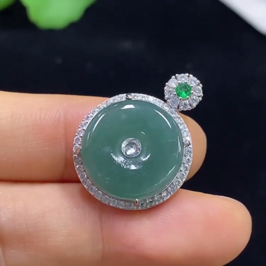 F35093808 Jadeite Peace Knot Inlaid Pendant Non-Gold Total Weight Approx. 4.2g