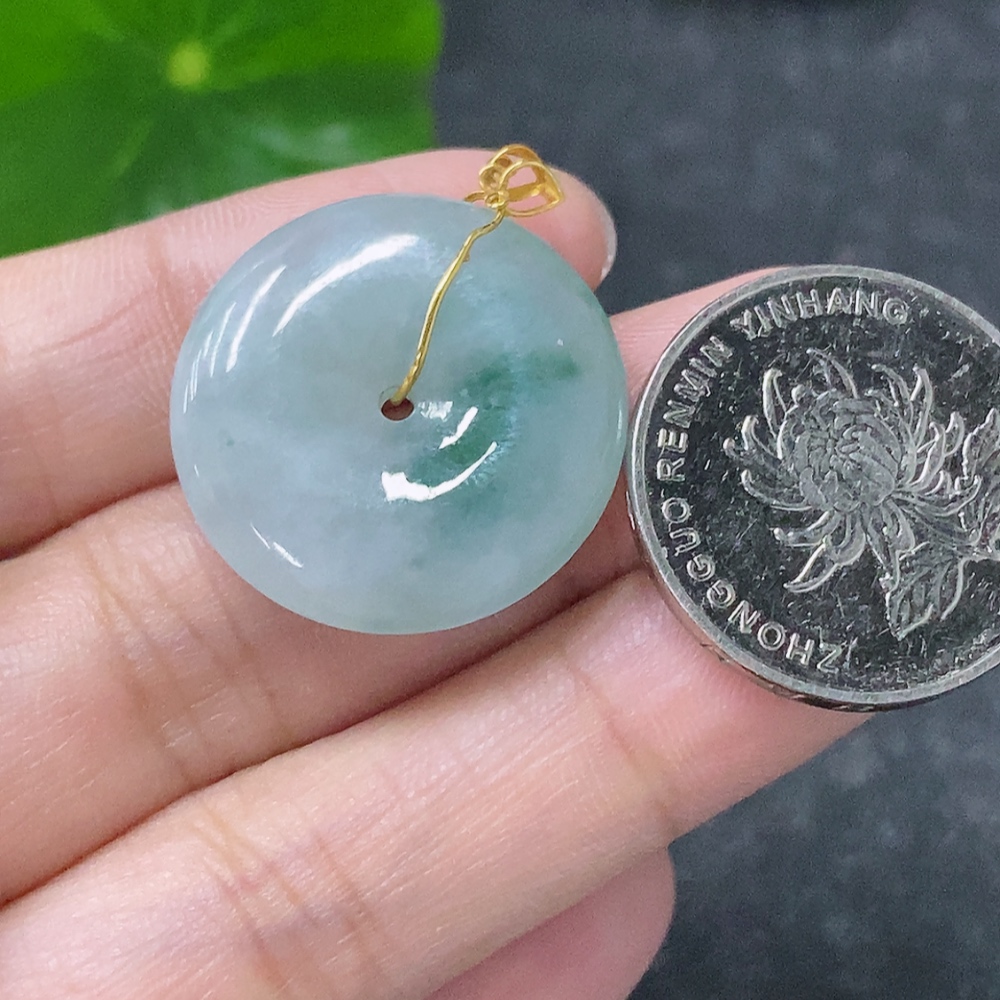 F32798580 Jadeite Safety Buckle Pendant with 18K Gold, Total Weight Approx. 5.37g