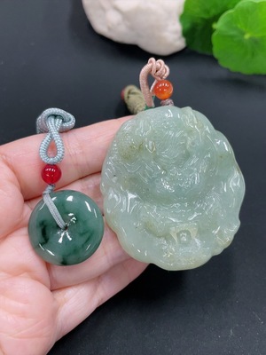 F24835622 翡翠挂件一手走（配珠非A）