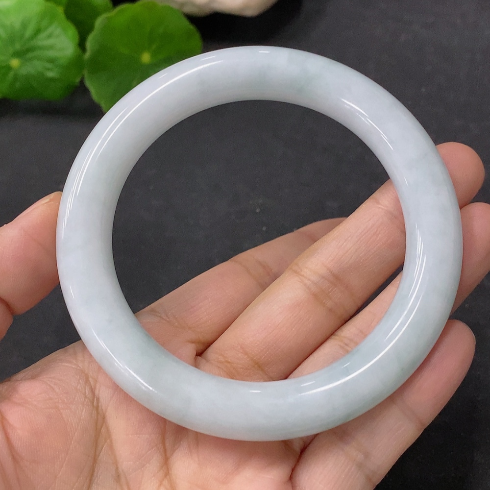 F33888070 Jadeite Round Bangle Size 55.5mm Total Weight Approximately 57.72g