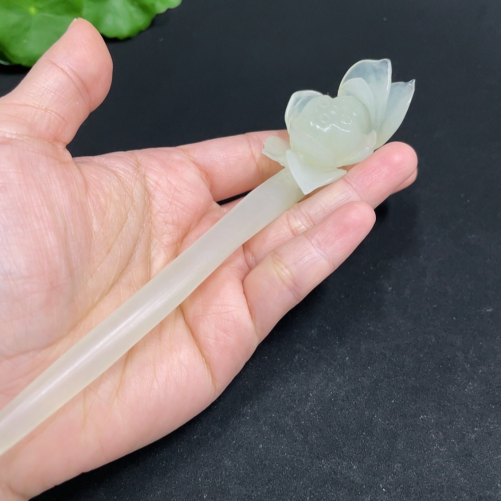 H34051892 Xiuyu (serpentine jade) hairpin