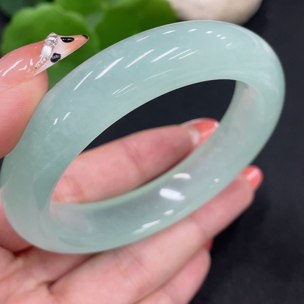 H34026470 Xiuyu (Serpentine Jade) Round Bracelet Size 55.4 Total Weight approx. 54.2g