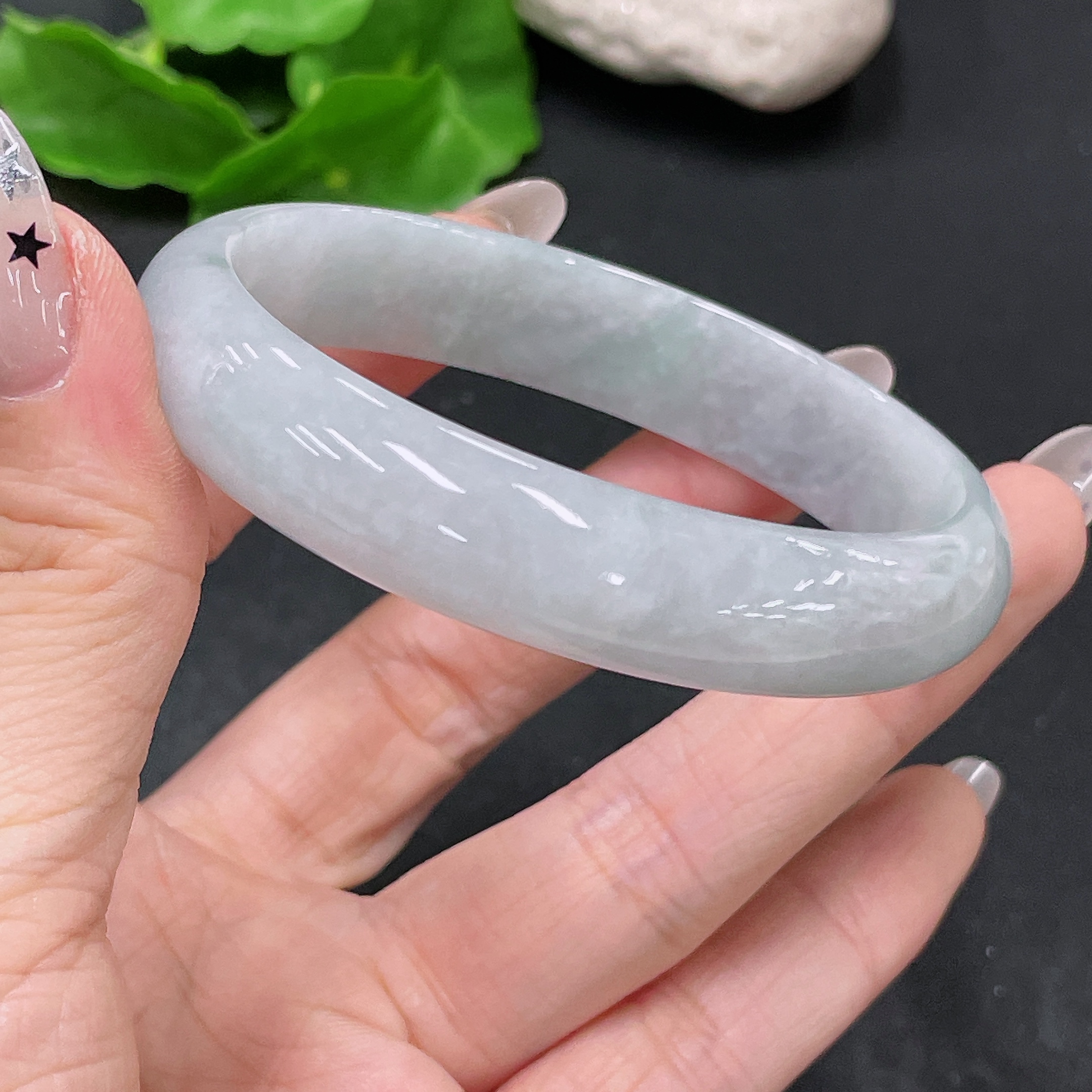 F35104714 Jadeite Round Bangle Size 58.2 Total Weight Approx. 42.6g