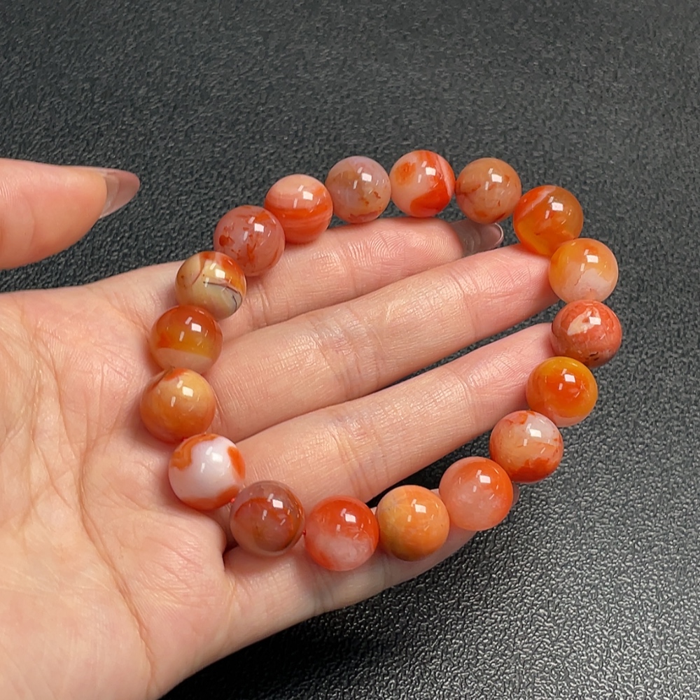C29370496 Red Agate Bracelet with Visible Organic Matter, Total Weight Approximately 43.41g, Bead Size About 11.7mm