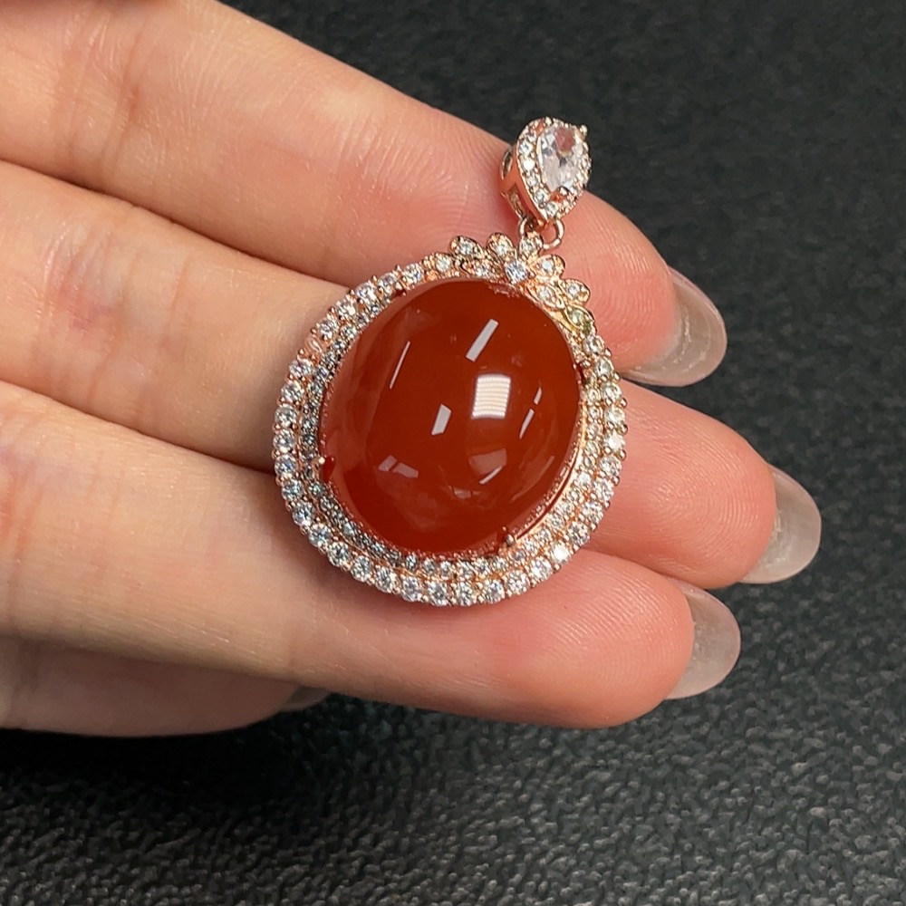 C29403168 South Red Agate Inlaid Pendant Non-Gold Inlaid Total Weight Approx. 9.07g