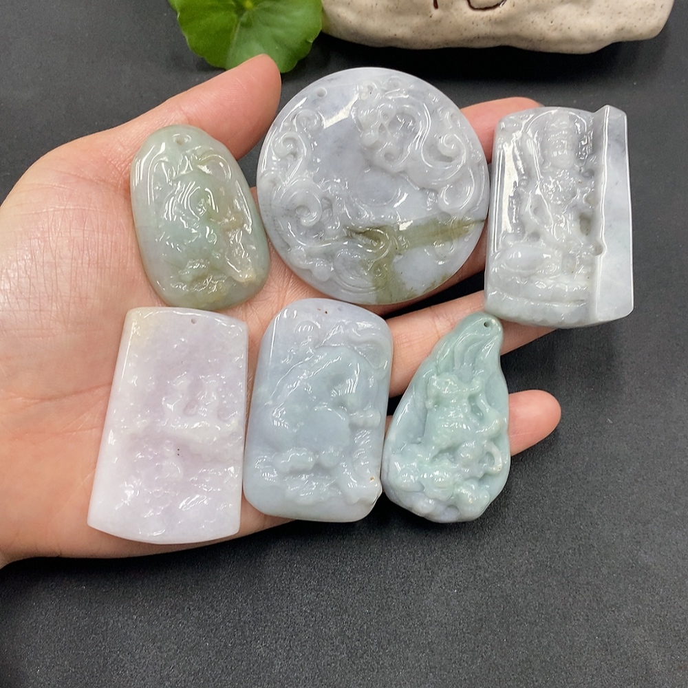 F13489414 Jadeite Pendant Sell as a Lot