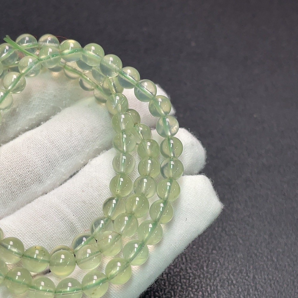 C33890776 Prehnite Bead Strand Total Weight Approx. 36.72g Size About 6.3mm