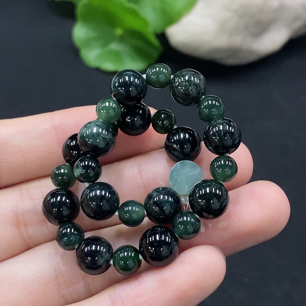 F34028582 Jadeite Bracelet 8.2/5.6mm Approx. Total Weight 15.4g