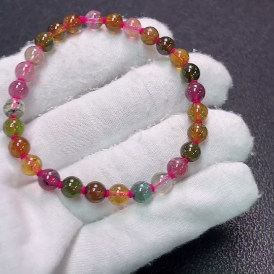 C34006147 Tourmaline Bracelet with Other Mineral Components, Visible Organic Matter, Total Weight Approx. 9.41g, Size About 5.9mm