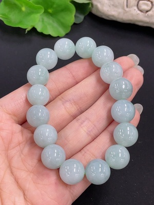 F42970779 翡翠手串  货品总重约54.92g  卡12.5mm左右