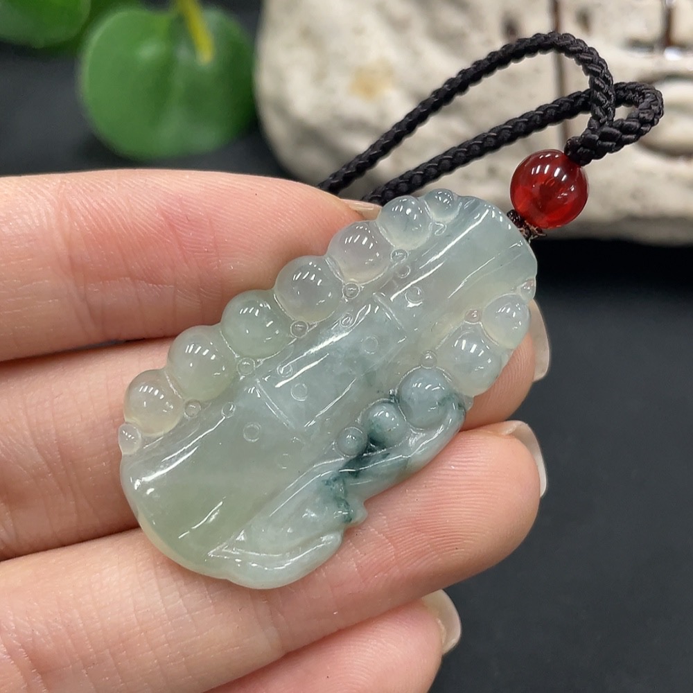 F11201907 JadeitePendant Bamboo Joint