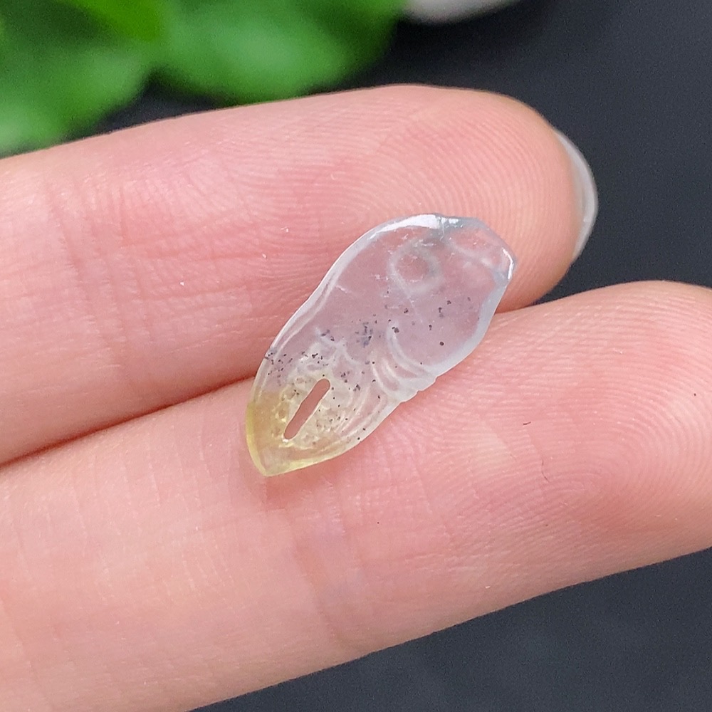 F32793036 Jadeite Crab Claw Pendant Total Weight About 0.2g