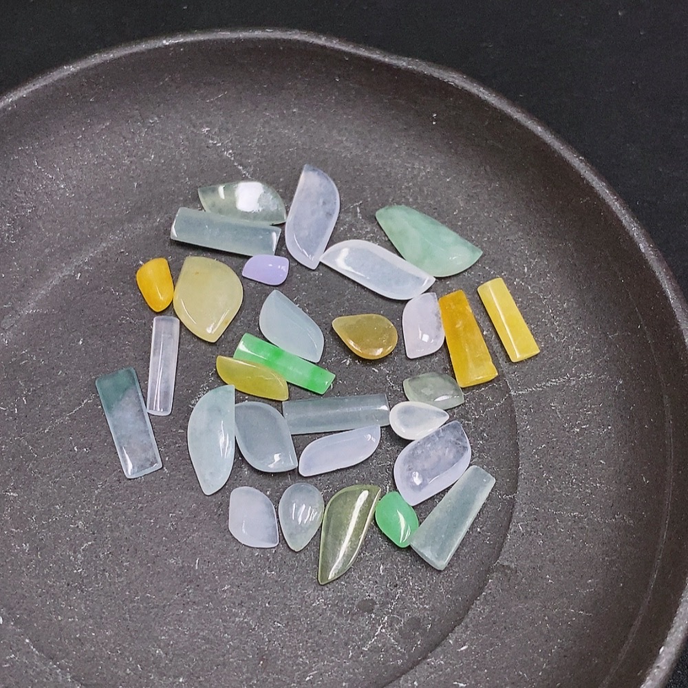 F32758211 Jadeite Inlaid Pieces Wholesale Lot (Color Origin Undetermined)