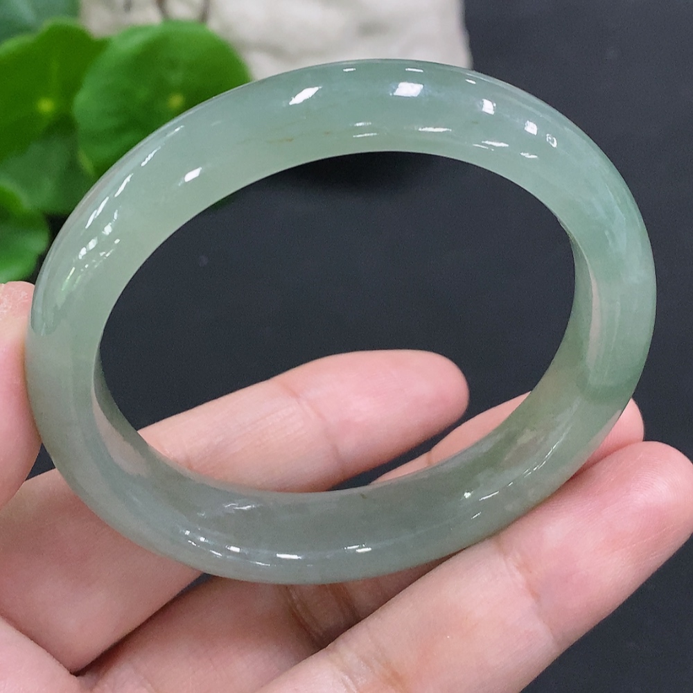 F34962888 Jadeite Concubine Bracelet Size 50.6/44.8 Total Weight Approx. 40.4g